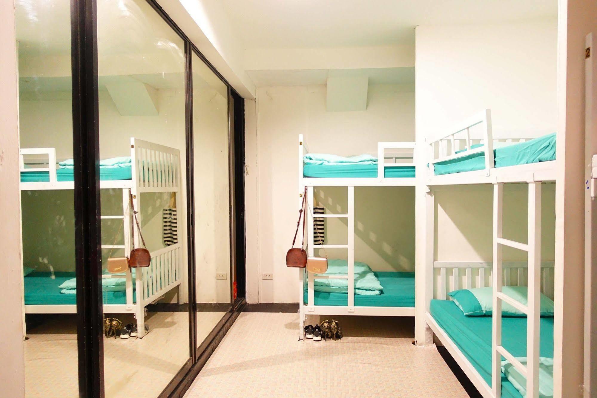 1Sabai Hostel Bangkok Ngoại thất bức ảnh
