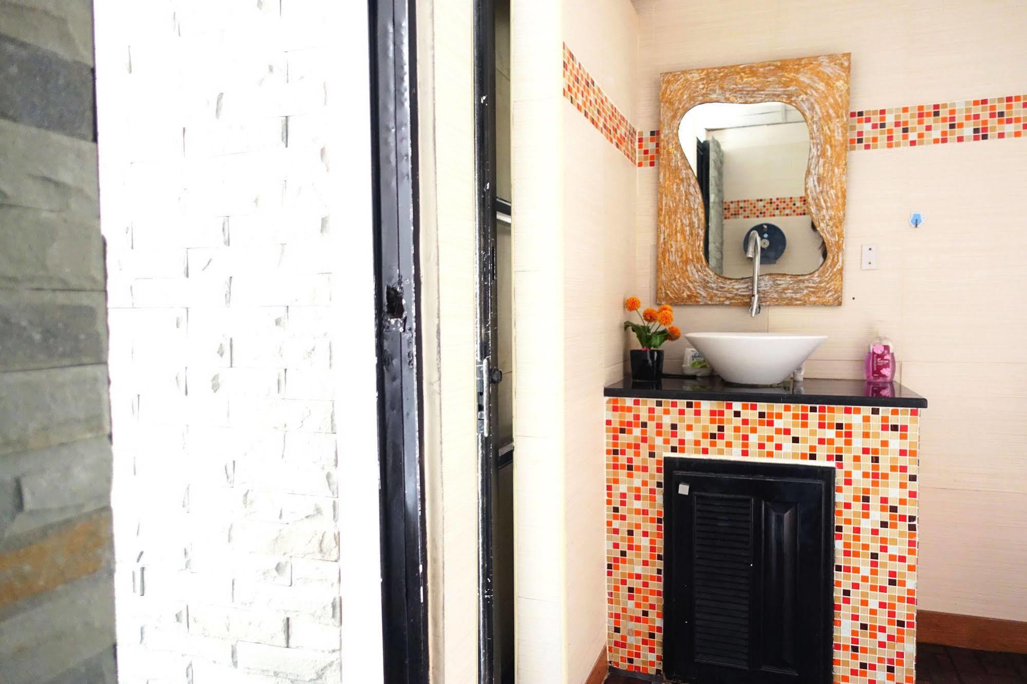 1Sabai Hostel Bangkok Ngoại thất bức ảnh